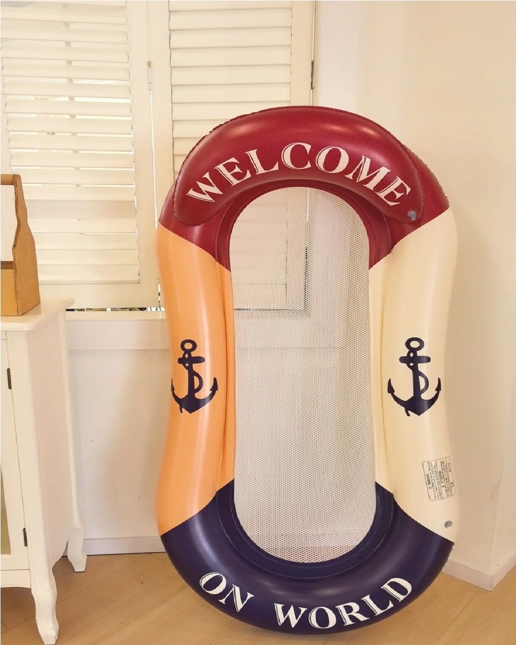 Надувной матрас с сеткой welcome on world