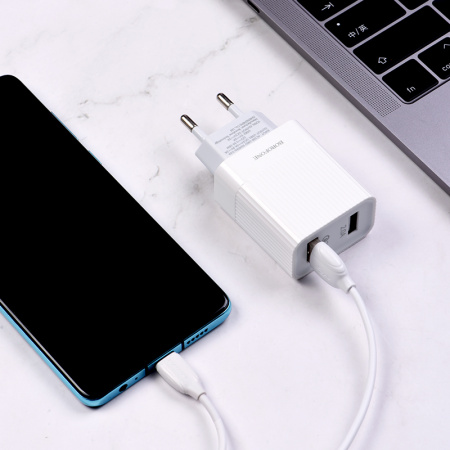 Зарядное устройство BOROFONE BA39A Speedway USB, 3A, белый, два порта