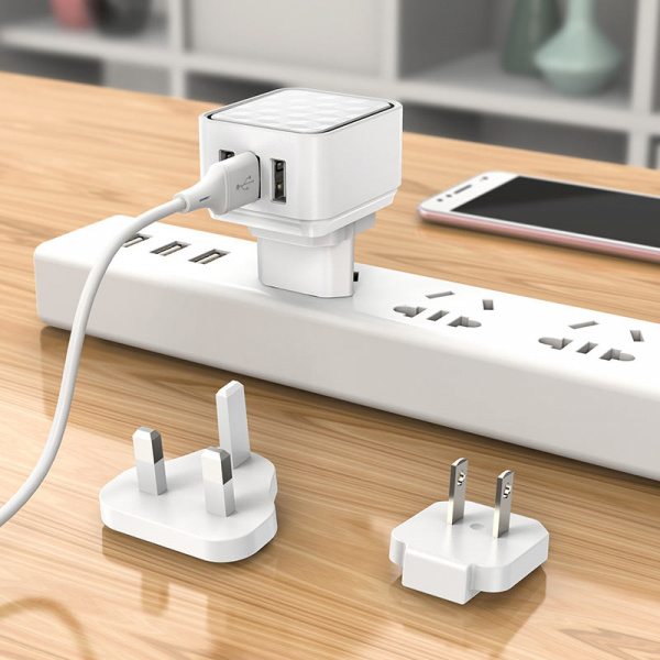 Зарядное устройство BOROFONE BA51 Easy, 2.4A, белый, 3*USB,12W