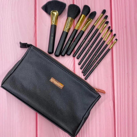 Набор кистей для макияжа в косметичке BH Cosmetics чёрный